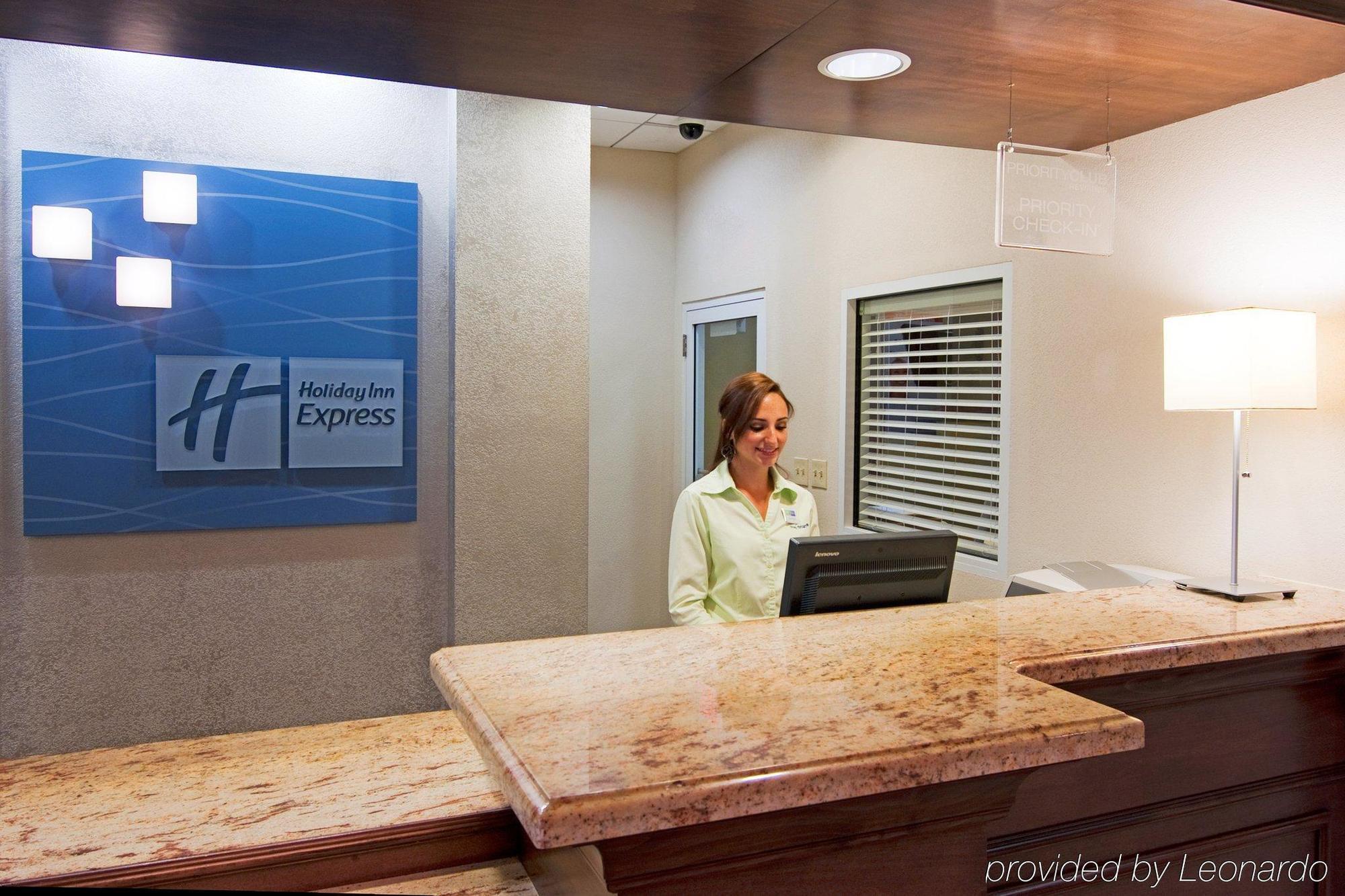 Holiday Inn Express & Suites Miami Kendall By Ihg Country Walk Wnętrze zdjęcie